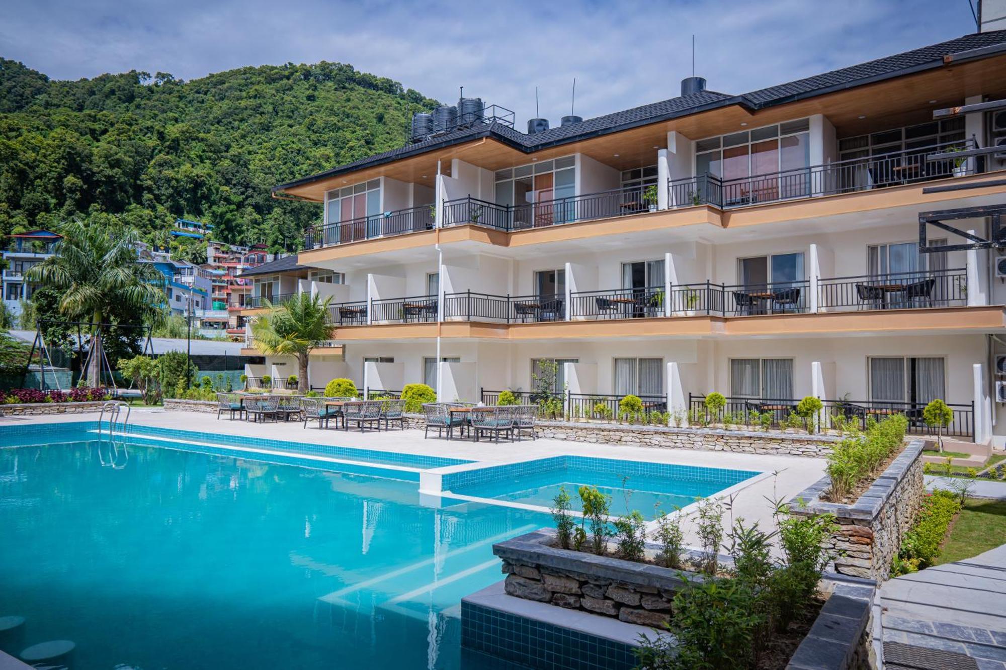 Majestic Lake Front Hotel & Suites Pokhara Exterior photo