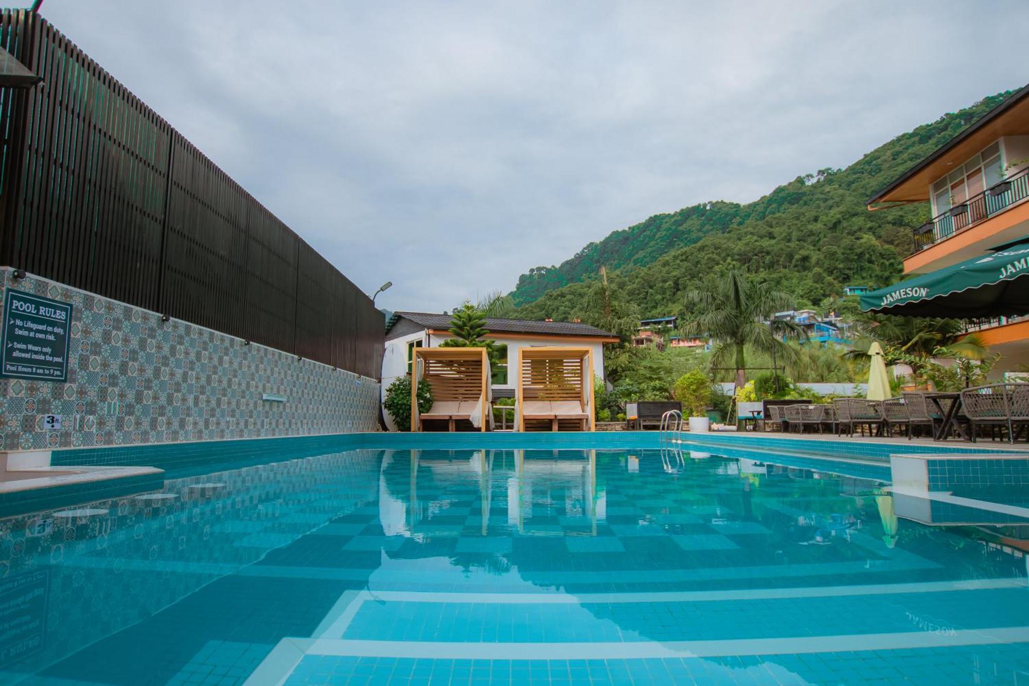 Majestic Lake Front Hotel & Suites Pokhara Exterior photo